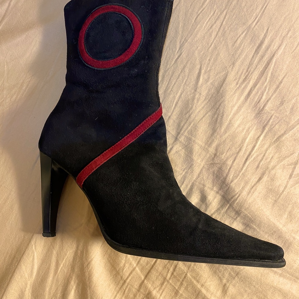 PODIUM Suede Sherling through out. Stiletto Ankles Booties. Made in Italy.